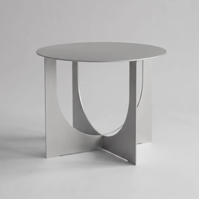 Inverse side table in aluminium