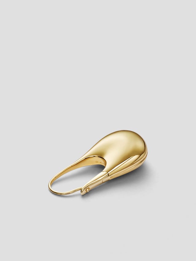 The small Doric earring in 18 carat gold