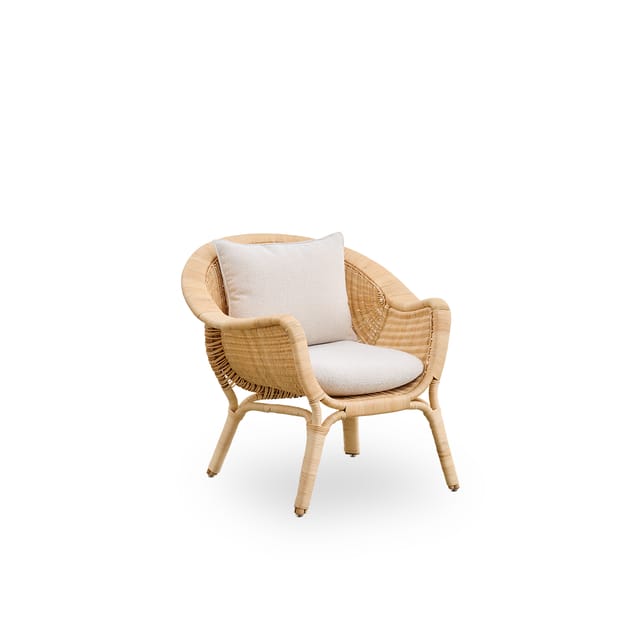 Madame Lounge Chair in natural rattan with cushions