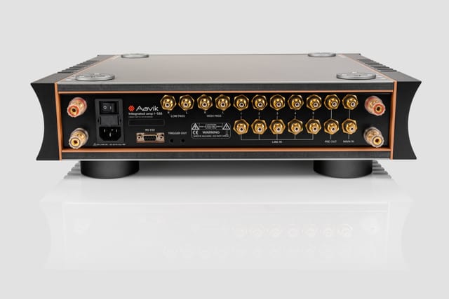 The I-588 from the back, with its crossover outputs