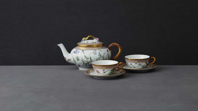 Flora Danica teapot and two cups with saucers