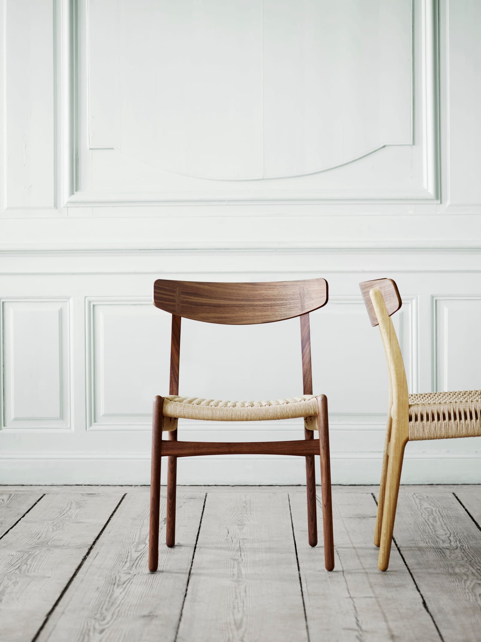 Wegner's CH23 chairs in walnut and oak
