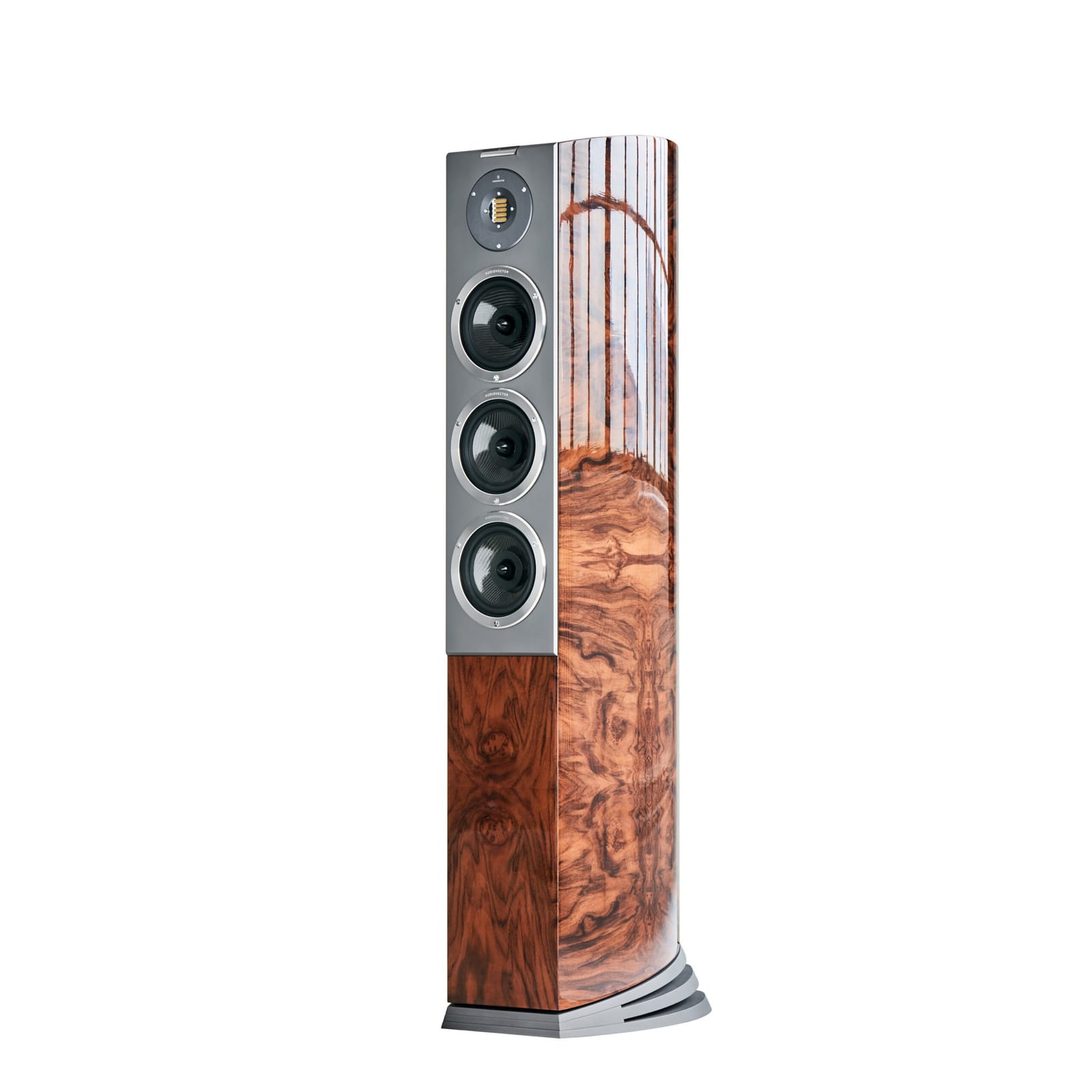 The R 8 Arreté in Italian walnut burl