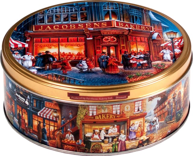 Scenes Of Europe tin with a market street