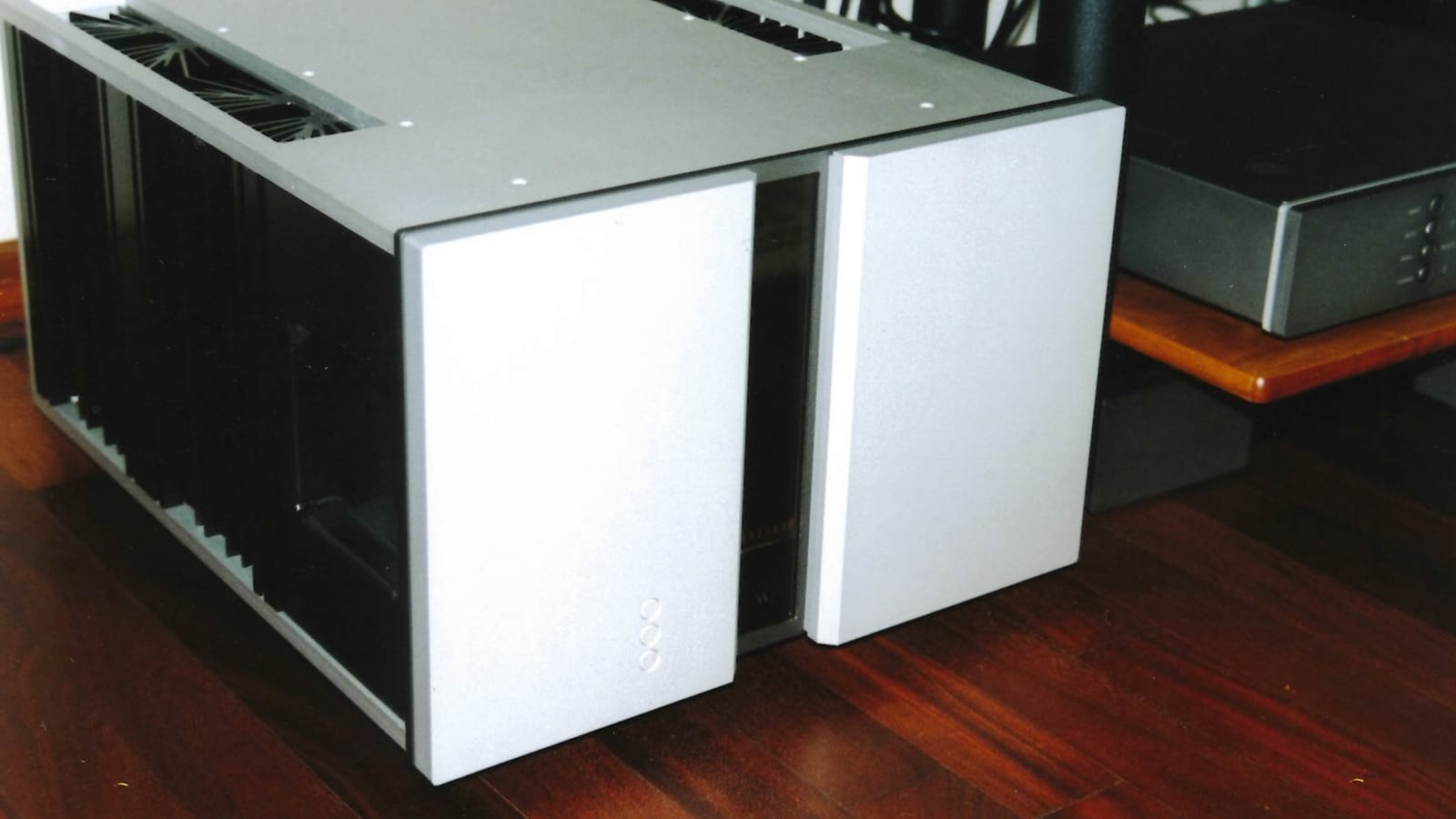 The first production SM-100 mono amplifier