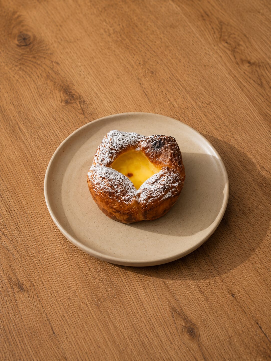A spandauer on a plate