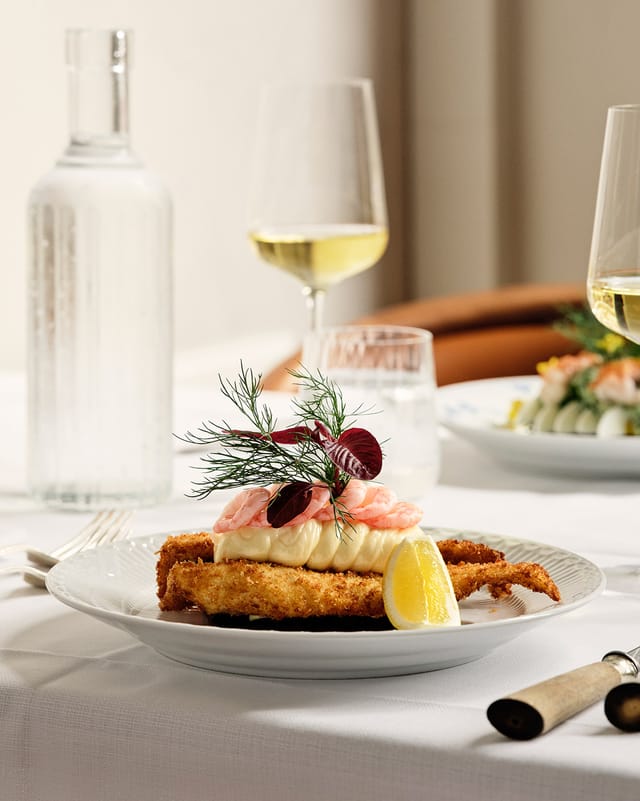 Fried plaice with shrimp and mayonnaise