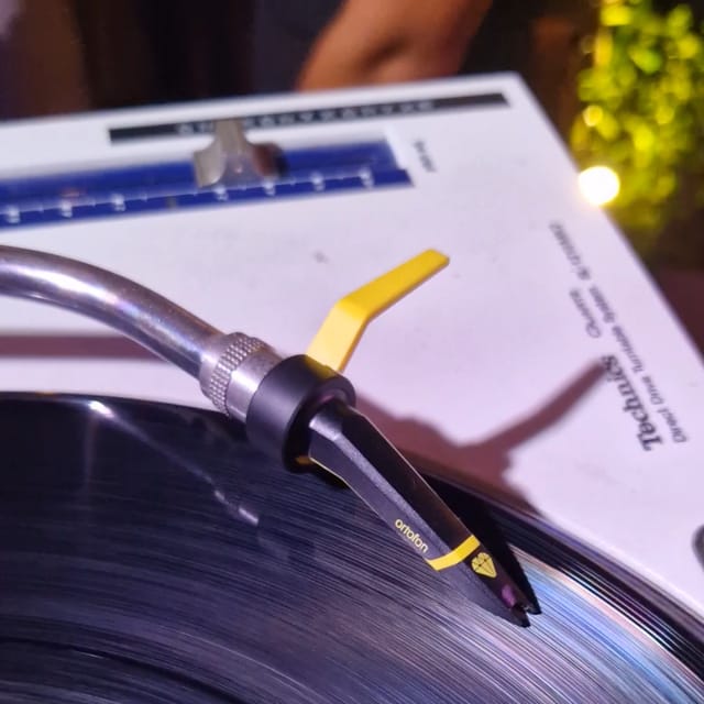 A Concorde MKII Club on a DJ turntable