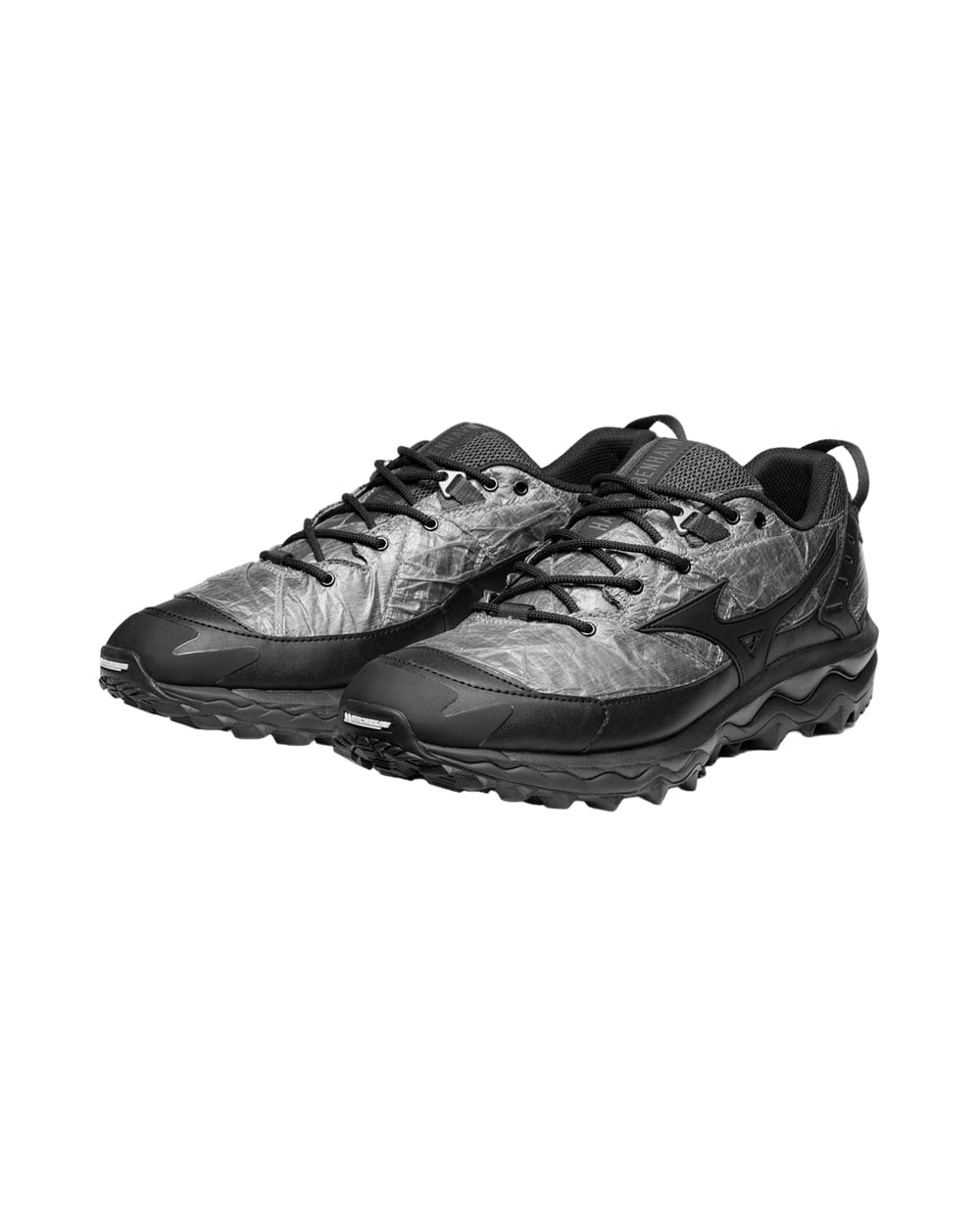 HK x Mizuno Wave Mujin TL trail shoe in black
