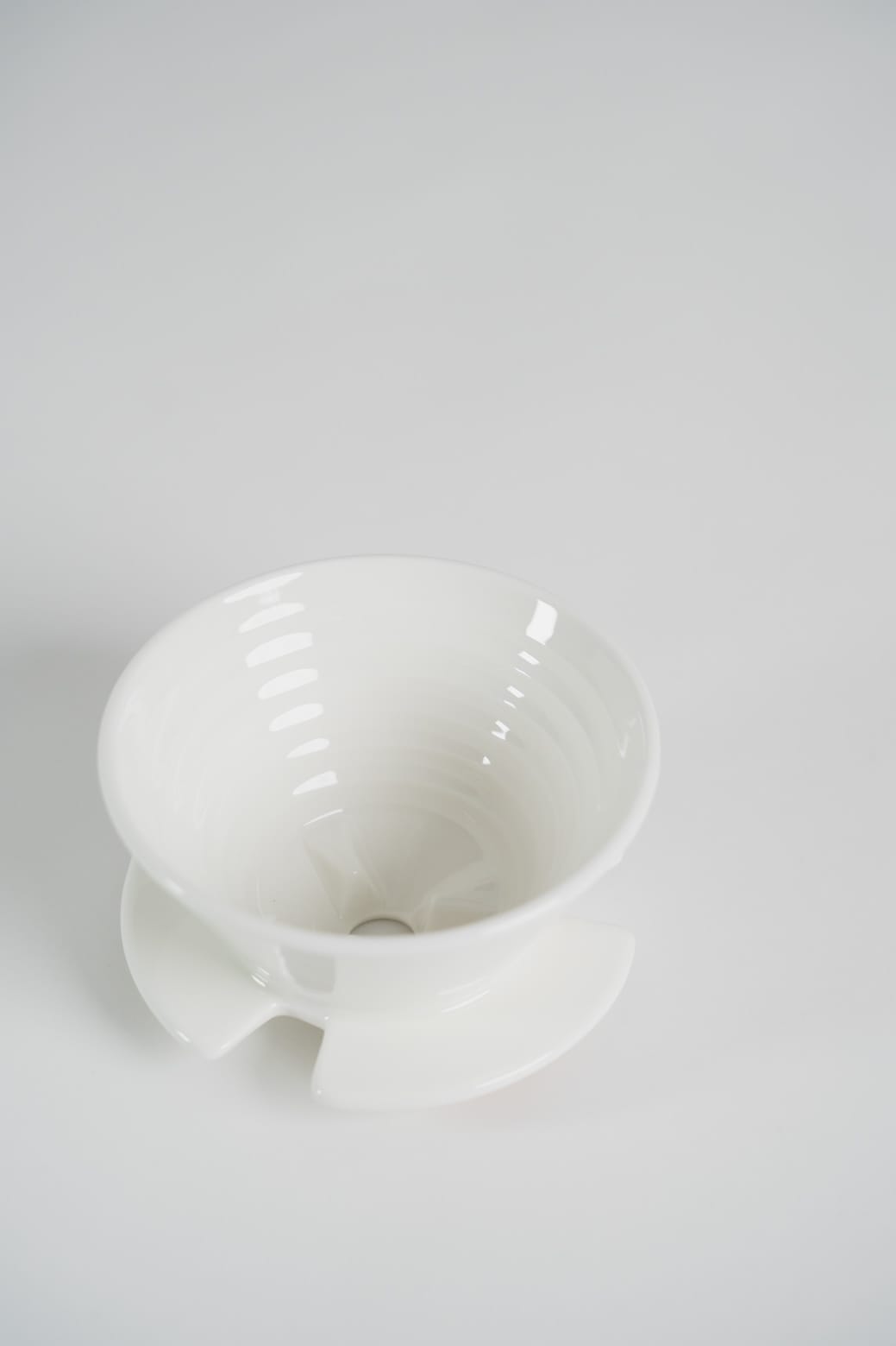 The April Brewer in white, with its base