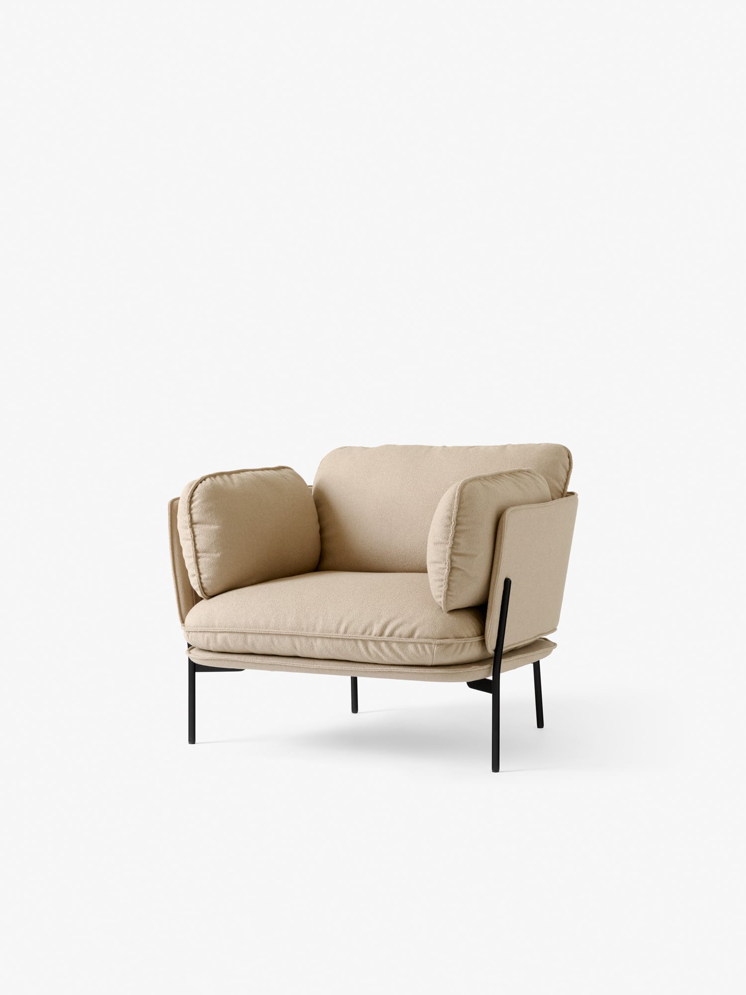 Cloud LN1 lounge chair on a warm black base