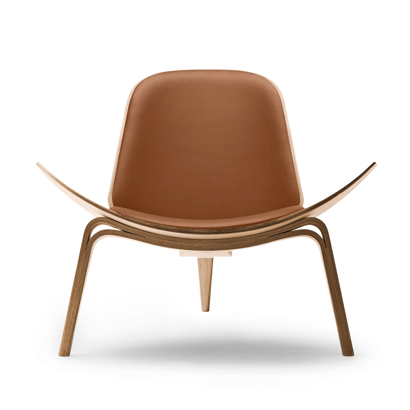 The CH07 Shell Chair in oiled oak and leather