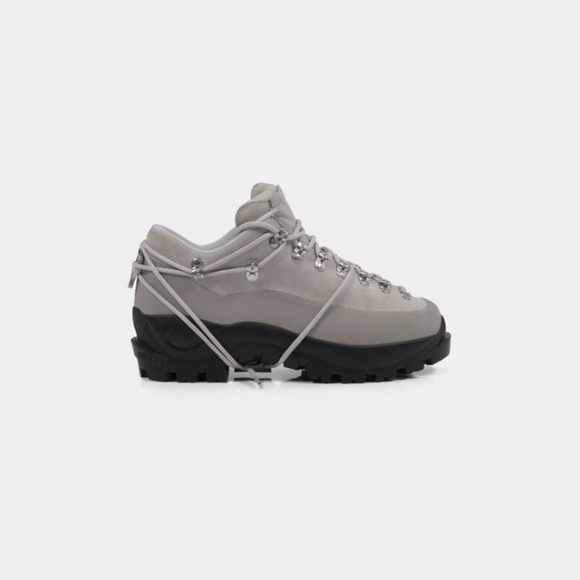 Low Hiking Boots in grey suede