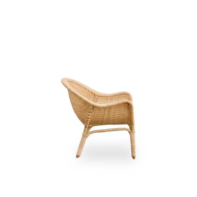 Madame Lounge Chair seen from the side