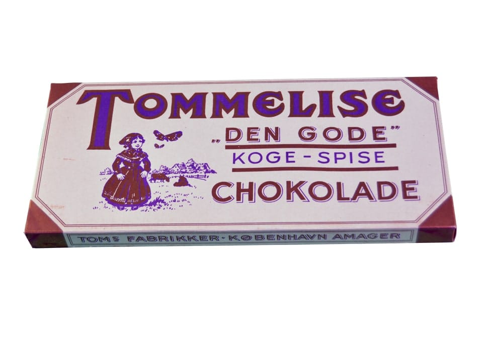 A packet of Toms Tommelise eating and cooking chocolate.