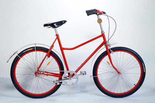 A red Young Shatterhand, unisex frame
