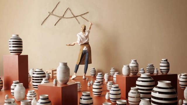 Omaggio vases in several sizes and stripes
