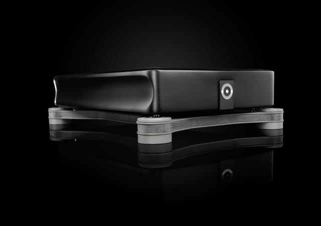 The PowerSwitch D-TC Gold Signature on its base plate