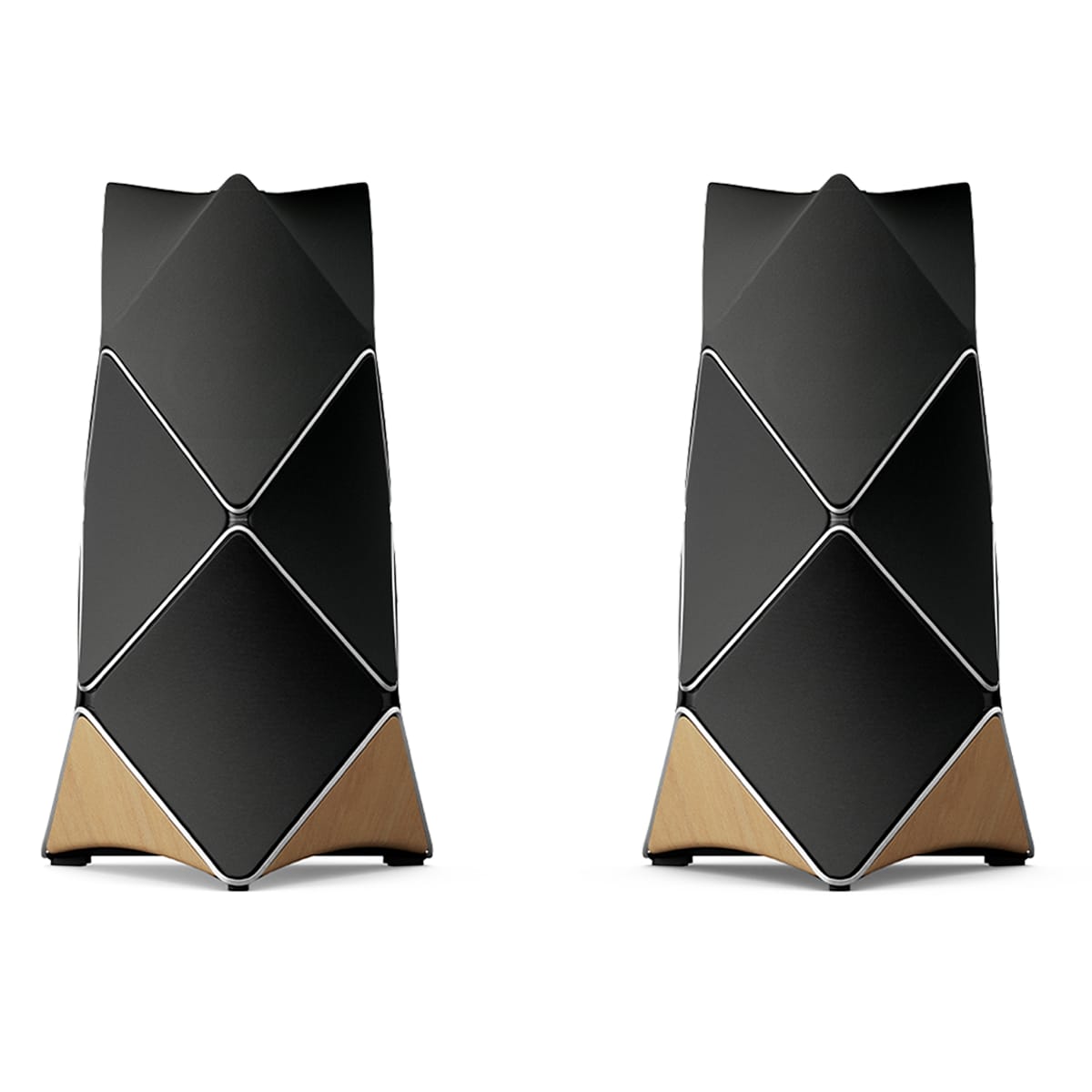A pair of Beolab 90 in black with oak