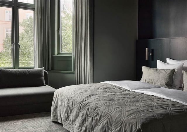 A superior double room in dark green