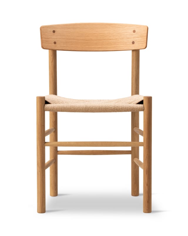 The J39 in oiled oak with a natural paper-cord seat