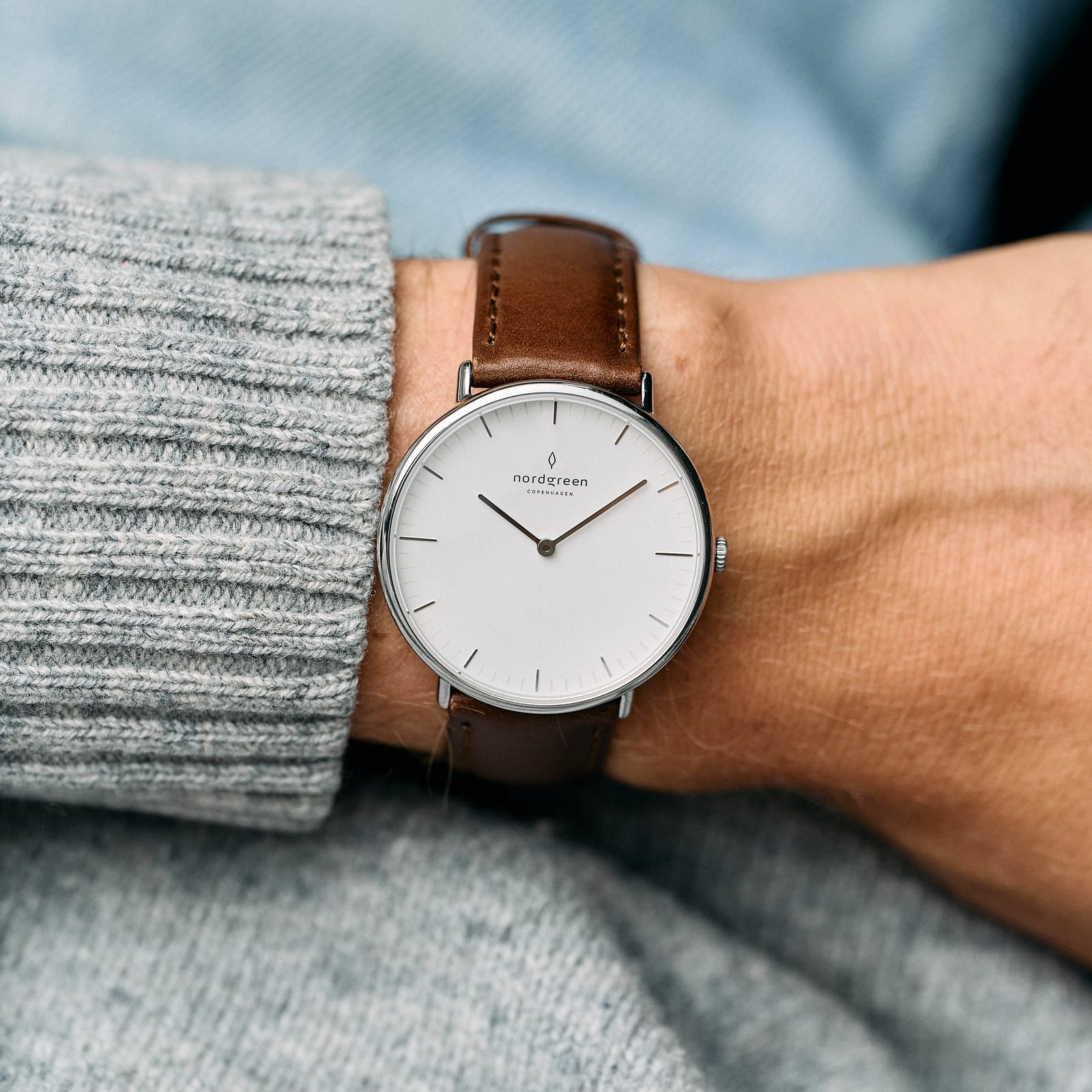 Native 36 mm with white dial and brown strap